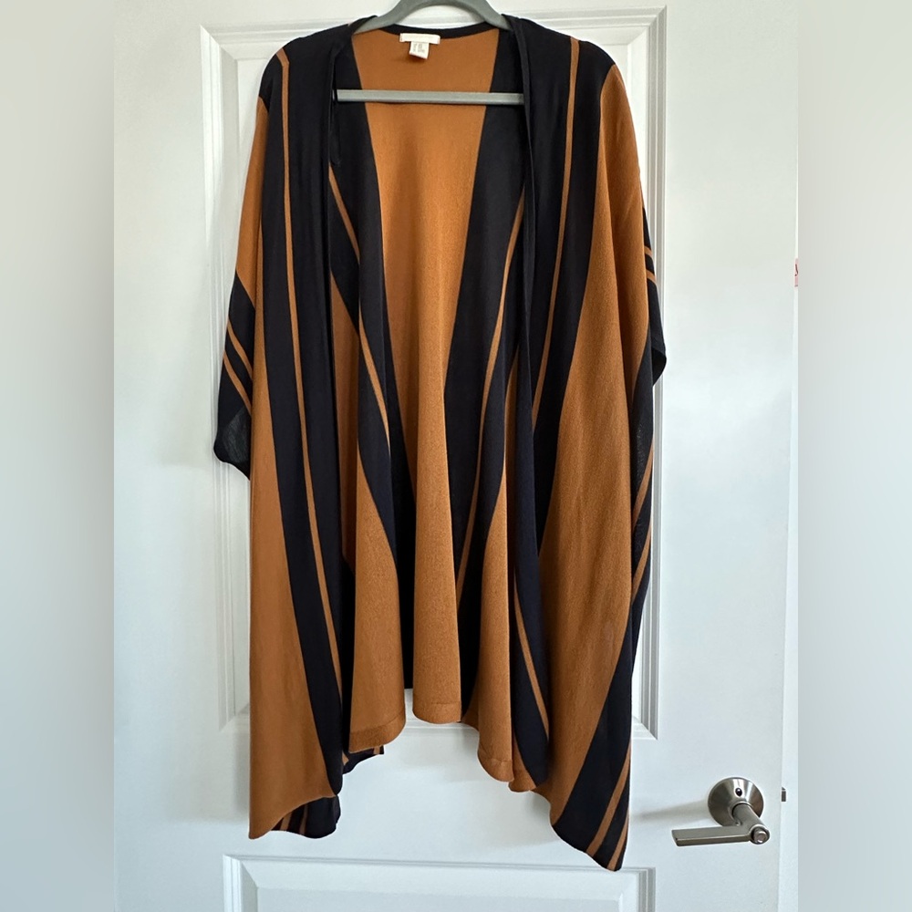 H&M Tan and Black Knit Cardigan